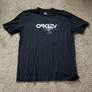 Oakley Graphic Tee